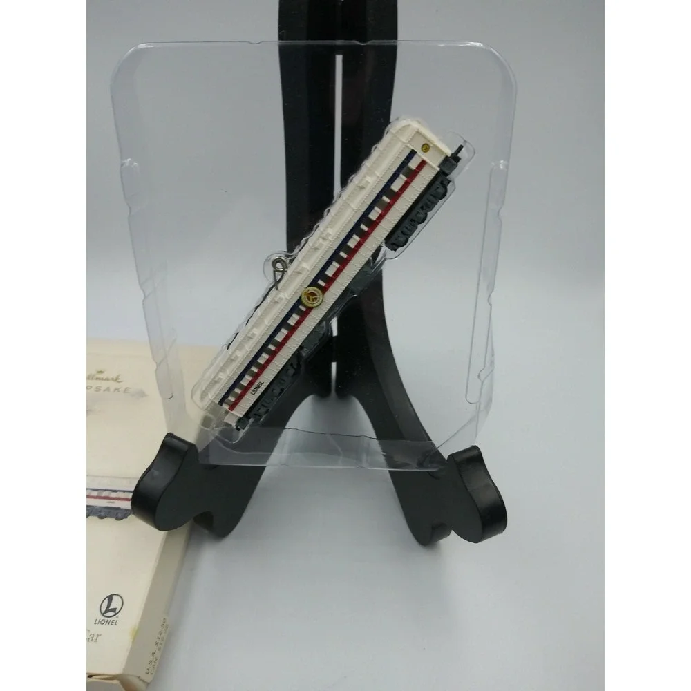 Hallmark QXI2017 Lionel Freedom Train Observation Car Ornament‎